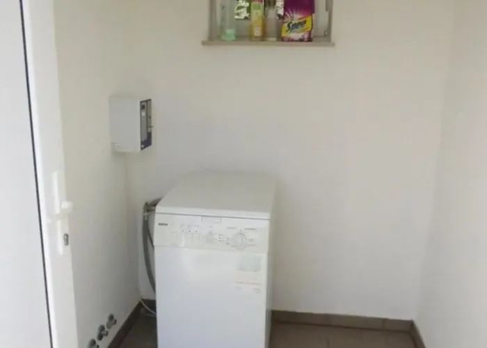 Residenz Benni 5 Mit Beheiztem Grossem Pool מדולין