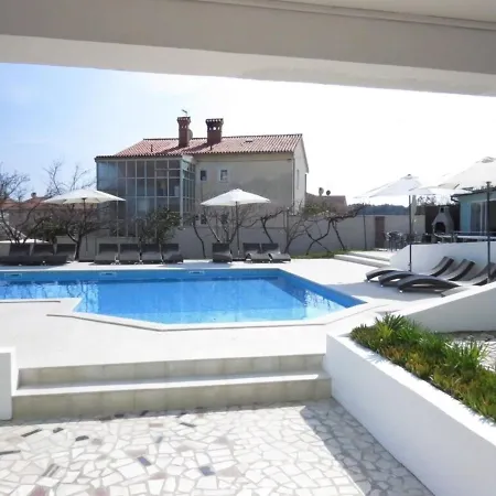 Residenz Benni 5 Mit Beheiztem Grossem Pool *