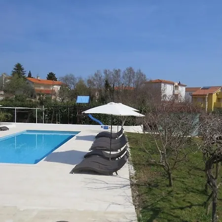 Residenz Benni 5 Mit Beheiztem Grossem Pool