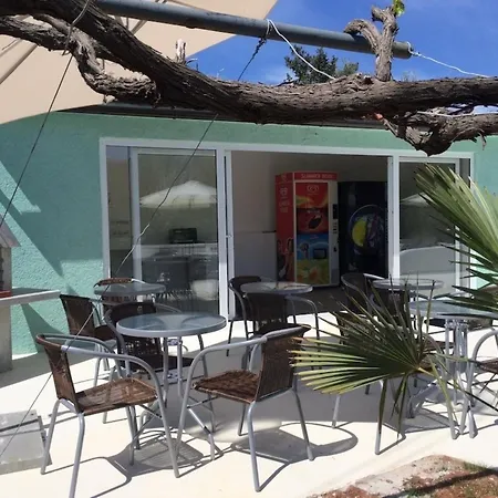 Residenz Benni 5 Mit Beheiztem Grossem Pool Medulin