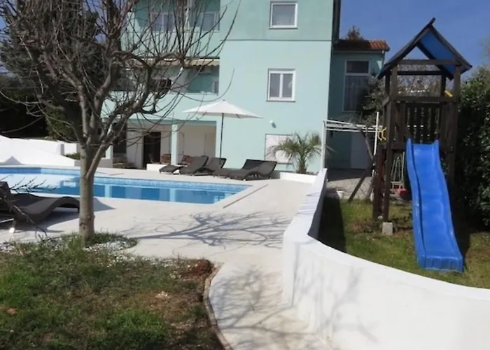 Appartement Residenz Benni 5 Mit Beheiztem Grossem Pool